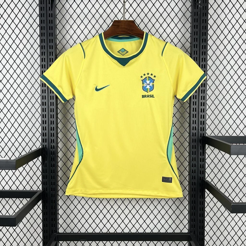 Camisa amarela feminina da Seleção Brasileira